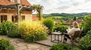 Malá zahrádka nebo terasa? Tato světelná tráva opticky zvětší prostor bez námahy